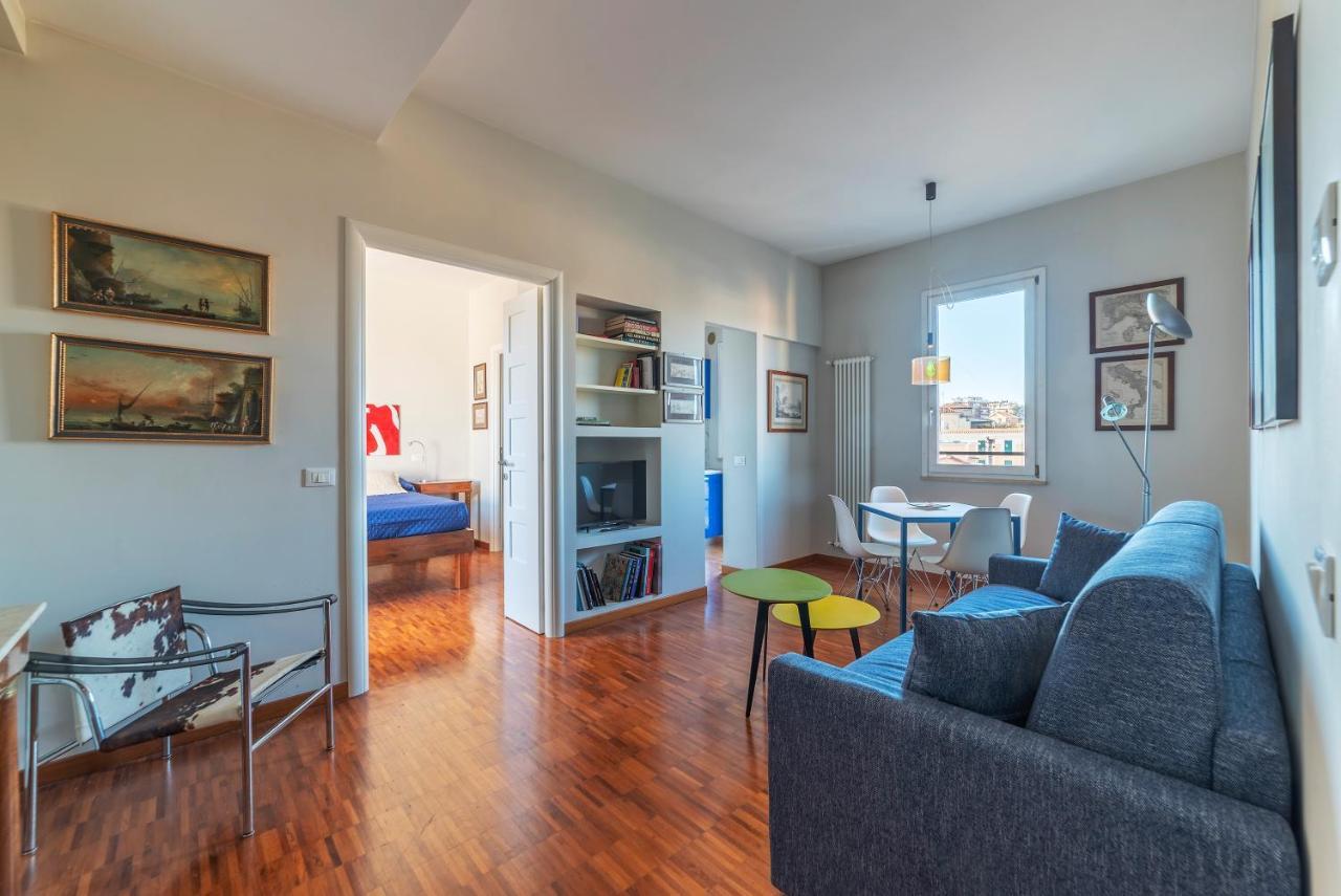 Bright With Views Of San Pietro Apartment Rome