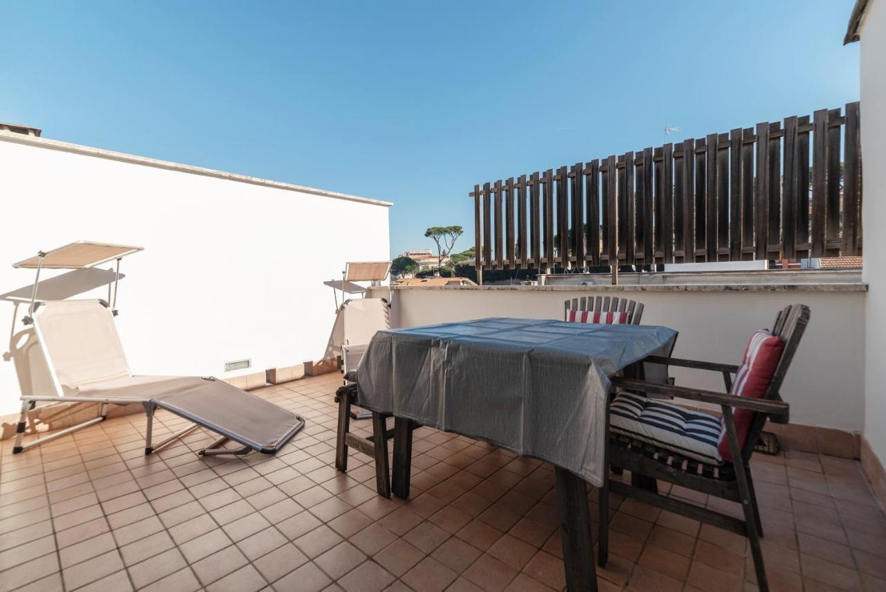 Bright With Views Of San Pietro * Rome